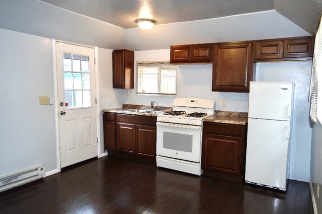 Building Photo - 358 Ruxton Ave