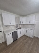 Building Photo - 4210 Robert Ave