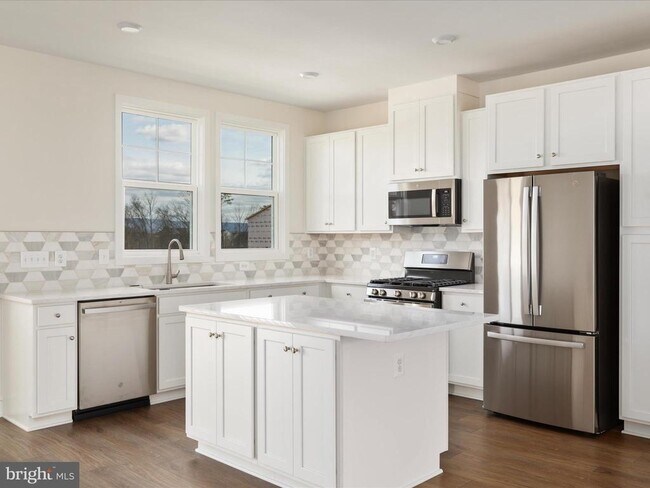 Building Photo - 123 Choke Cherry Ct