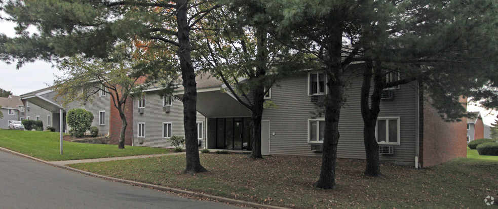 Branford Hills Apartments