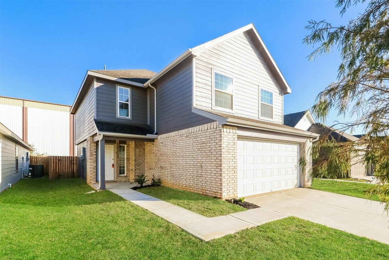 Foto principal - 3745 Alexus Dr