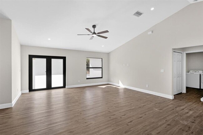 Foto del edificio - 20412 Elrose Ave