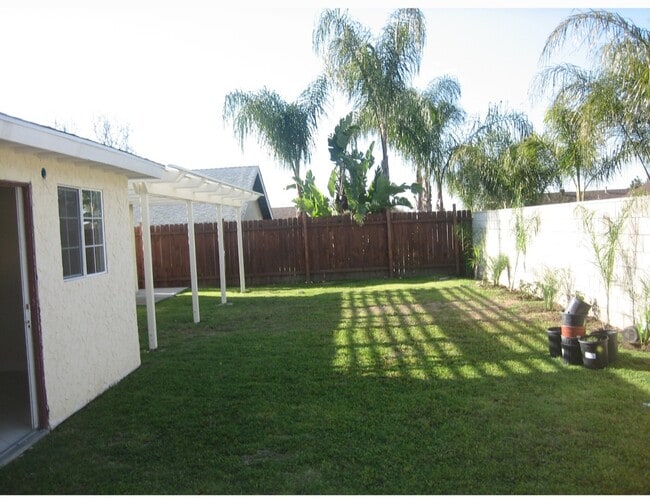 Building Photo - 1431 Alta Ave