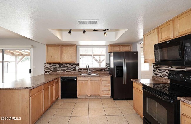 Building Photo - 617 E Calle Bolo Ln