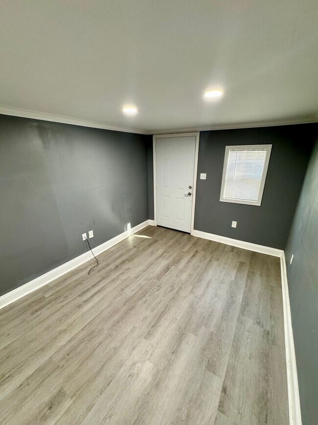 Foto del edificio - Discover 1501 ½ Clover Street!