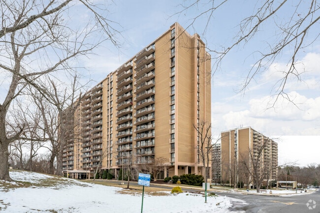 Alternate - Welcome to Westchester Tower Apartments!