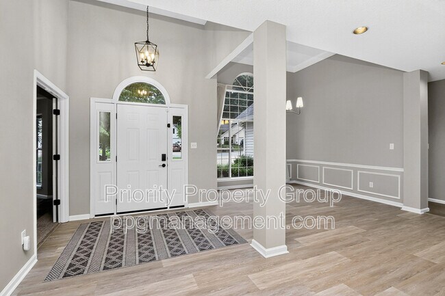 Building Photo - 9118 Pine Springs Ct