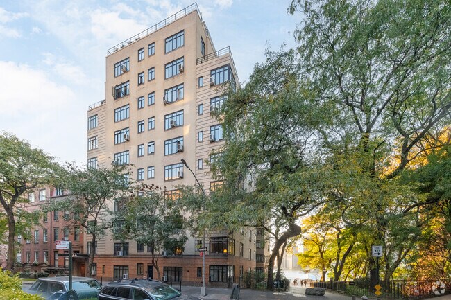 Vista alternativa del edificio - 160 Columbia Hts