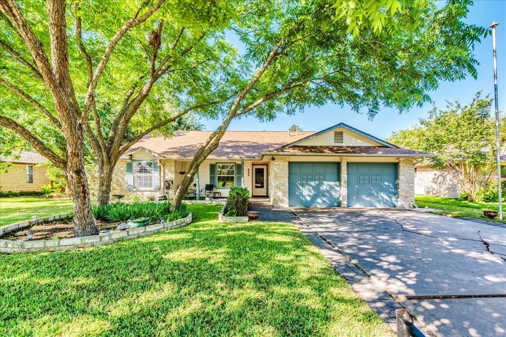 Primary Photo - 905 Brookhollow Dr