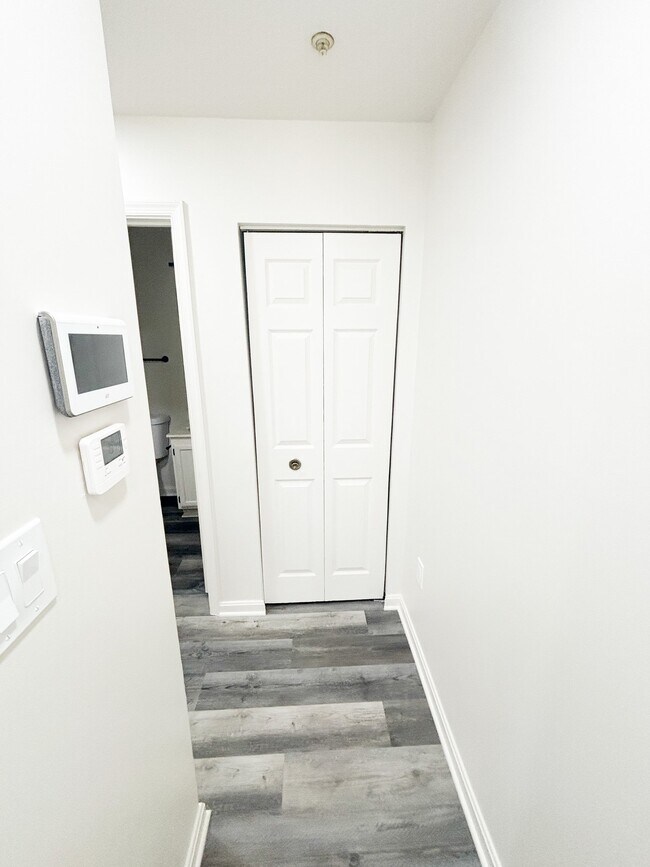 Foto del edificio - 8724 Devon Hills Dr