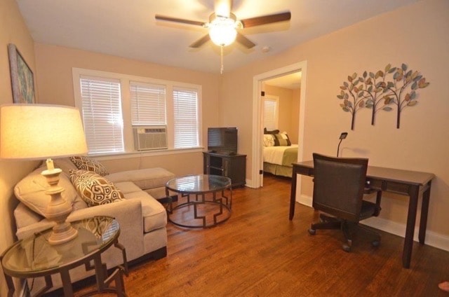 Photo - 2004 Spring St Apartment