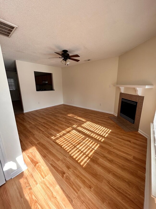 Building Photo - 1129 W Pueblo Dr