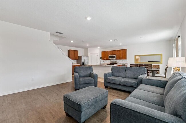 Building Photo - 1422 Fox Squirrel Dr