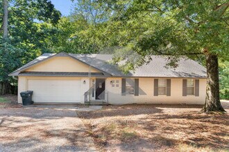 Building Photo - 16 Scarlet Maple Ct