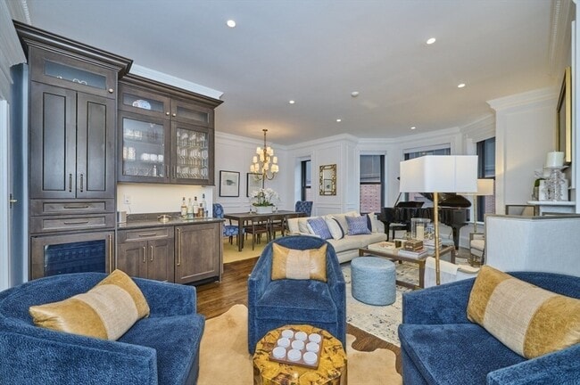 Building Photo - 160 Commonwealth Ave