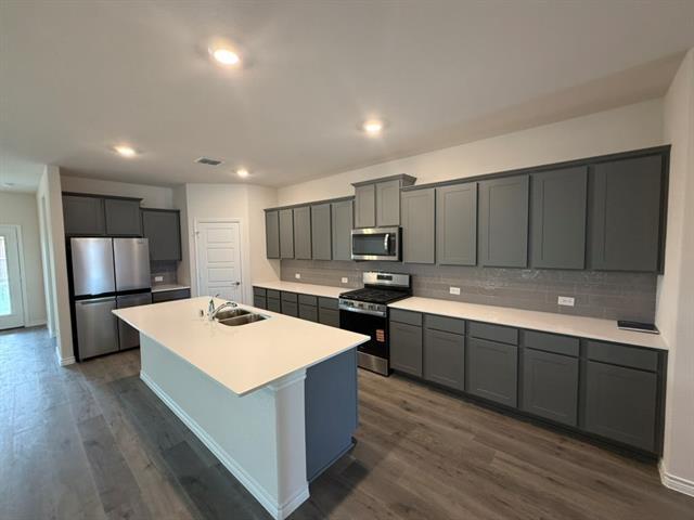 Foto del edificio - 2051 Liberty Crossing Ave