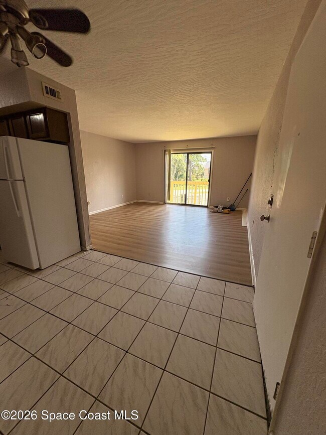 Building Photo - 2101 Forest Knoll Dr NE