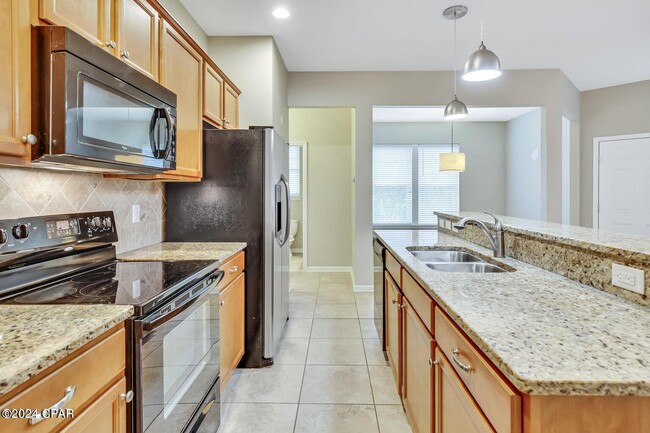 Foto del edificio - 120 Fox Glove Ln