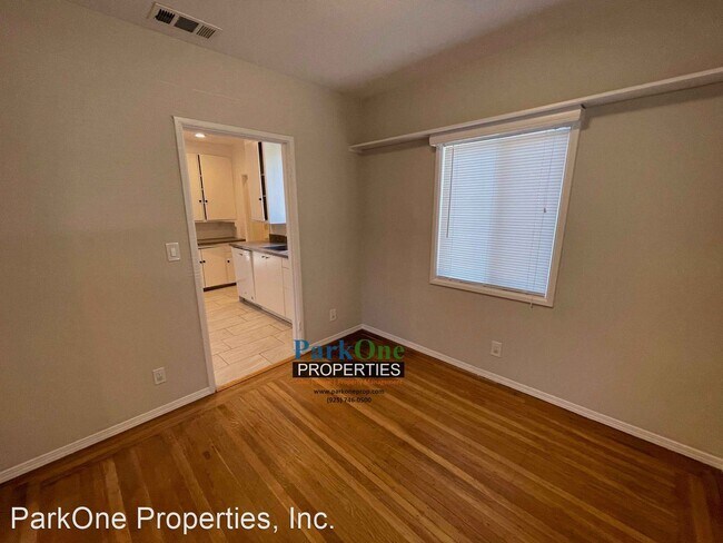 Building Photo - 2 br, 2 bath House - 600 D Street