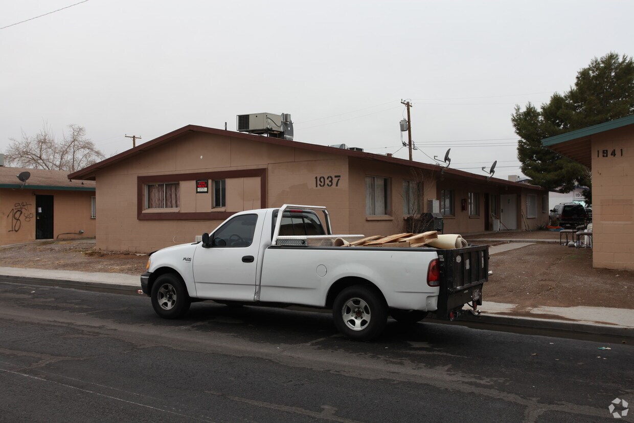 Building Photo - James Anthony Plaza