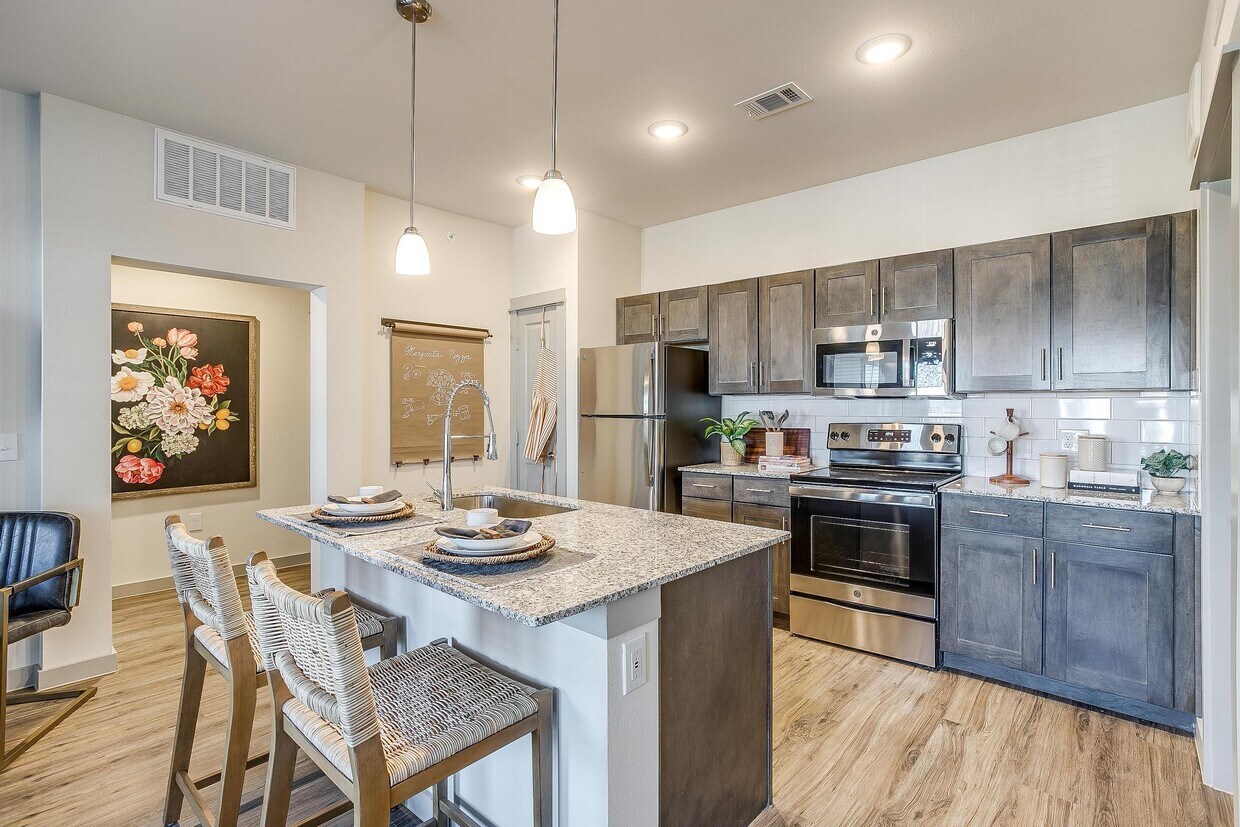 Chisholm Trace Apartments in Cleburne, TX