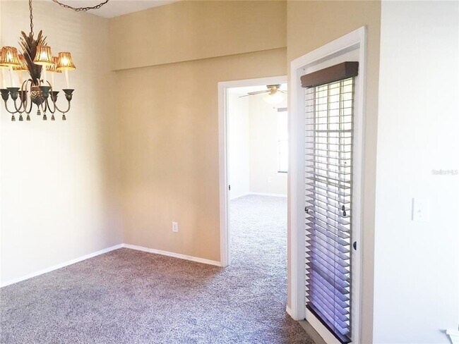 Foto del edificio - 400 Summit Ridge Pl
