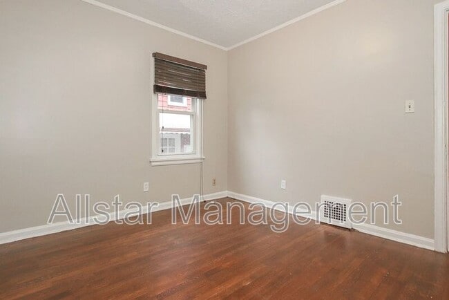 Foto del edificio - 1533 Genesee Rd