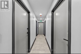 Building Photo - 400 Scenic Dr