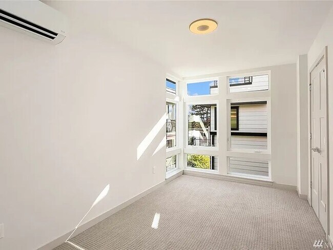 Foto del edificio - 2212 NW 59th St
