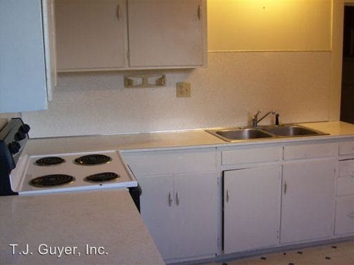 Building Photo - 2 br, 1 bath House - 455 SW Cascade