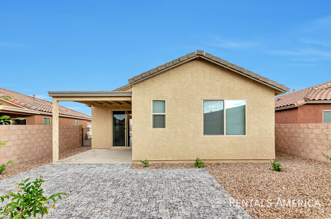 Building Photo - 8821 E Stone Meadow Cir