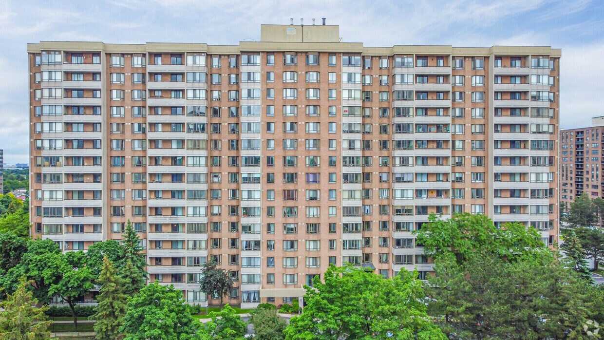 The Regency Apartments 5 Lisa St Brampton, ON