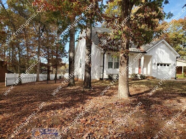 Building Photo - Beautiful Mauldin home available now!
