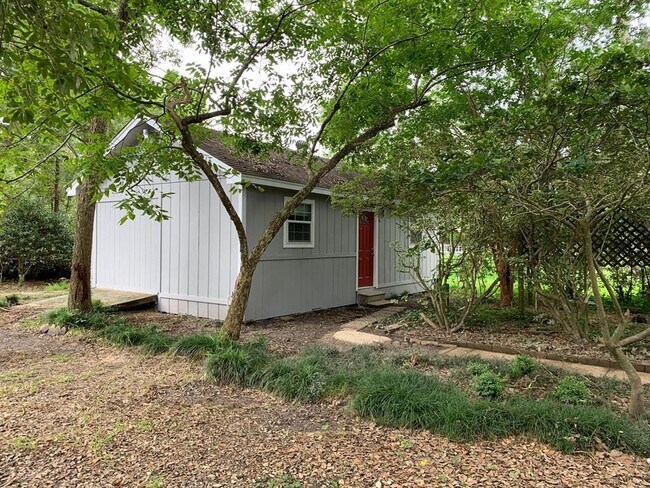 Building Photo - 13455 Chimney Rock Dr
