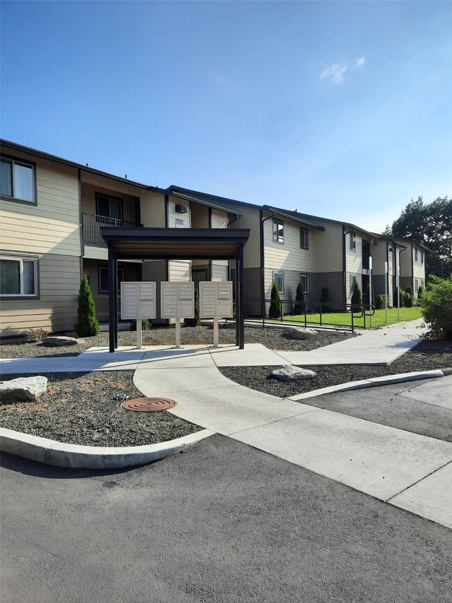 Building Photo - 189 NW Glenhart Ave