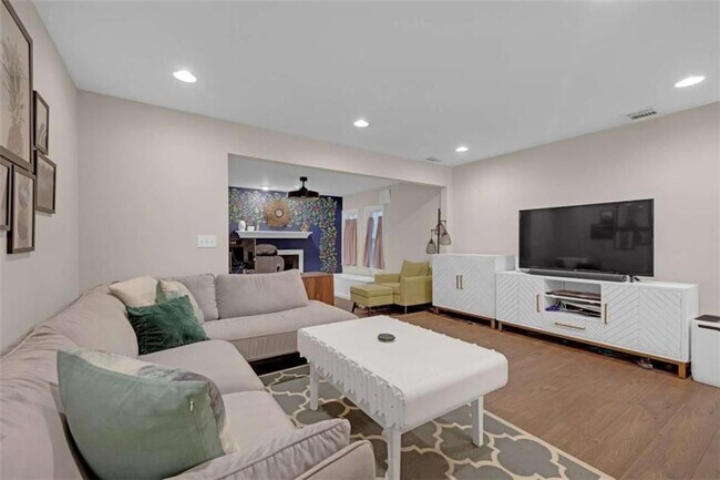 Foto del edificio - 118 Lablanc Way