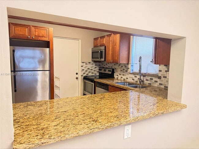 Foto del edificio - 2316 S Cypress Bend Dr