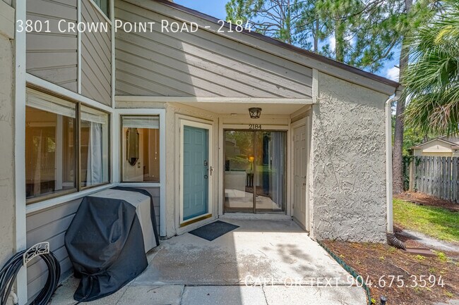 Foto del edificio - 3801 Crown Point Rd
