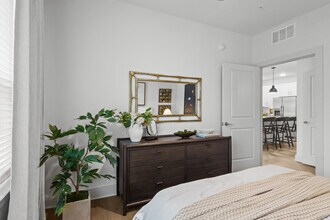 Building Photo - Rovena at Mt. Zion