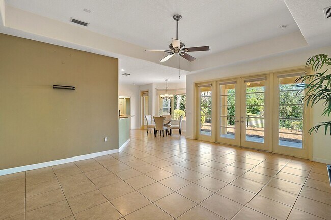 Foto del edificio - Gorgeous 3-Bedroom, 2-Bath in Bright Water...