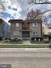Building Photo - 1929 W River Dr