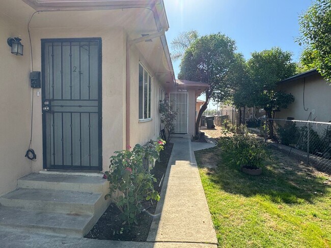 Foto del edificio - 2927 Peerless Ave