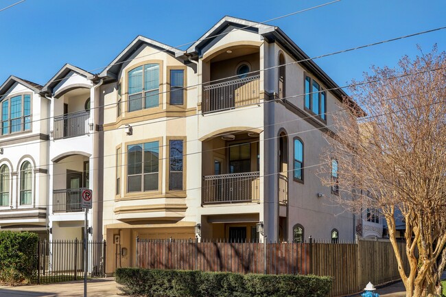 Foto del edificio - 5502 Blossom St