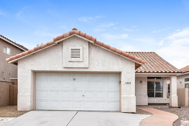 Building Photo - 1809 Casa Verde Dr