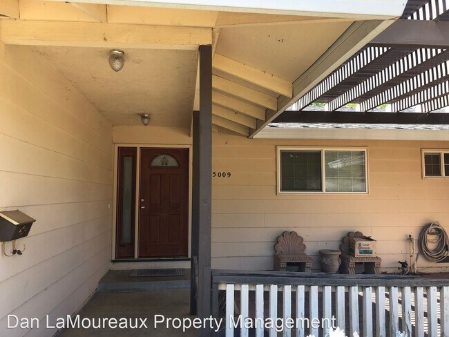 Building Photo - 4 br, 2 bath House - 5009 Cowell Blvd