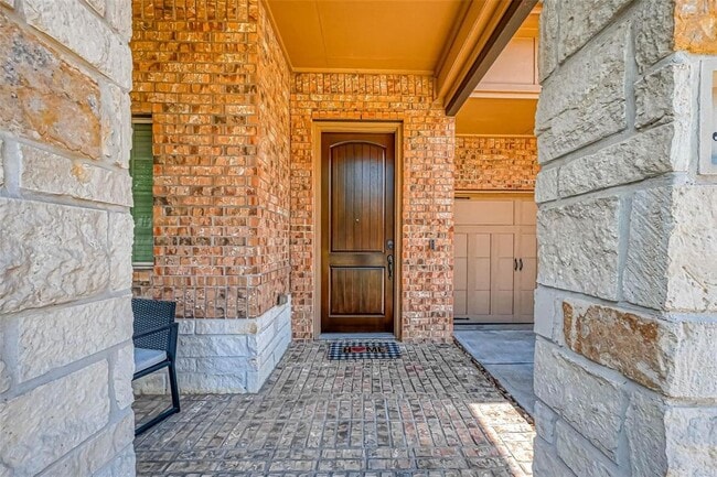 Building Photo - 5215 Preserve Park Dr