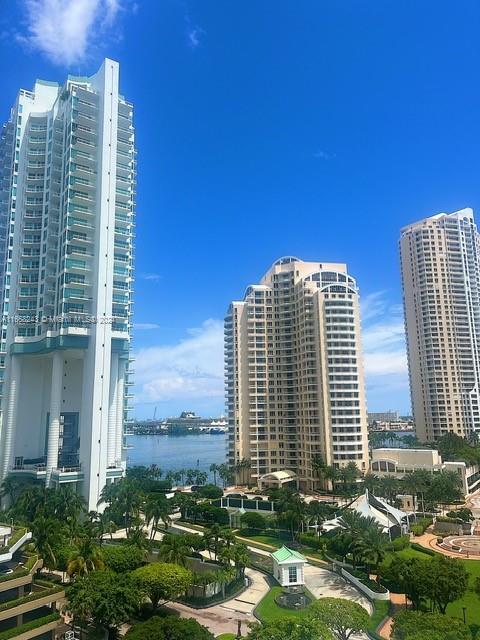 Foto del edificio - 701 Brickell Key Blvd