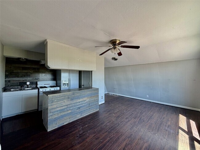 Foto del edificio - 2535 W Prairie St