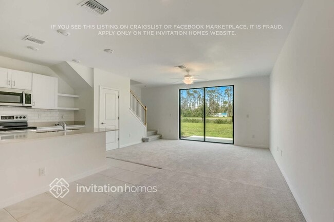 Building Photo - 2017 E Landings Wy