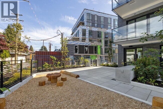 Photo du bâtiment - 5168 Cambie St.